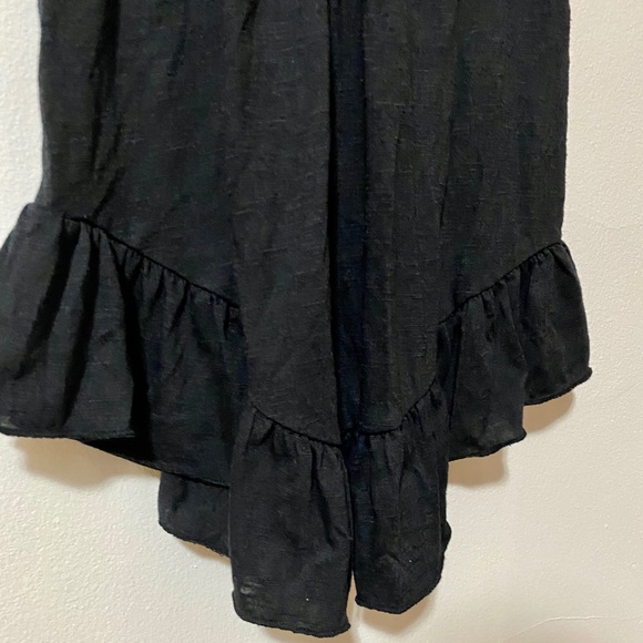 Ruffle V-Neck Top | Almost Famous | Size: M - Picture 4 of 7